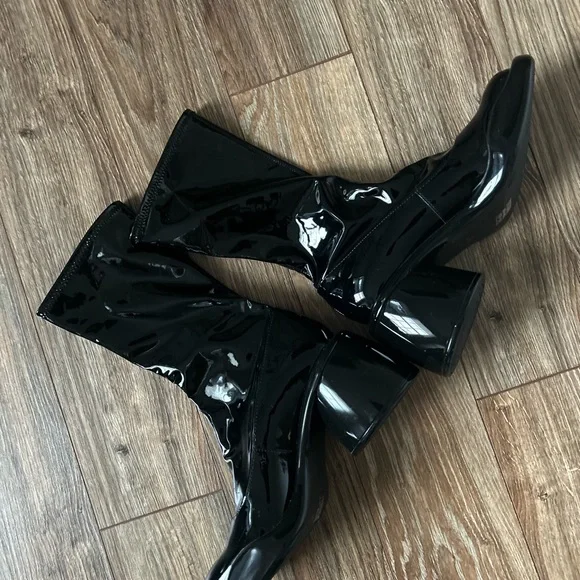Charles & Keith Patent Black Heeled Boots - Picture 5 of 11
